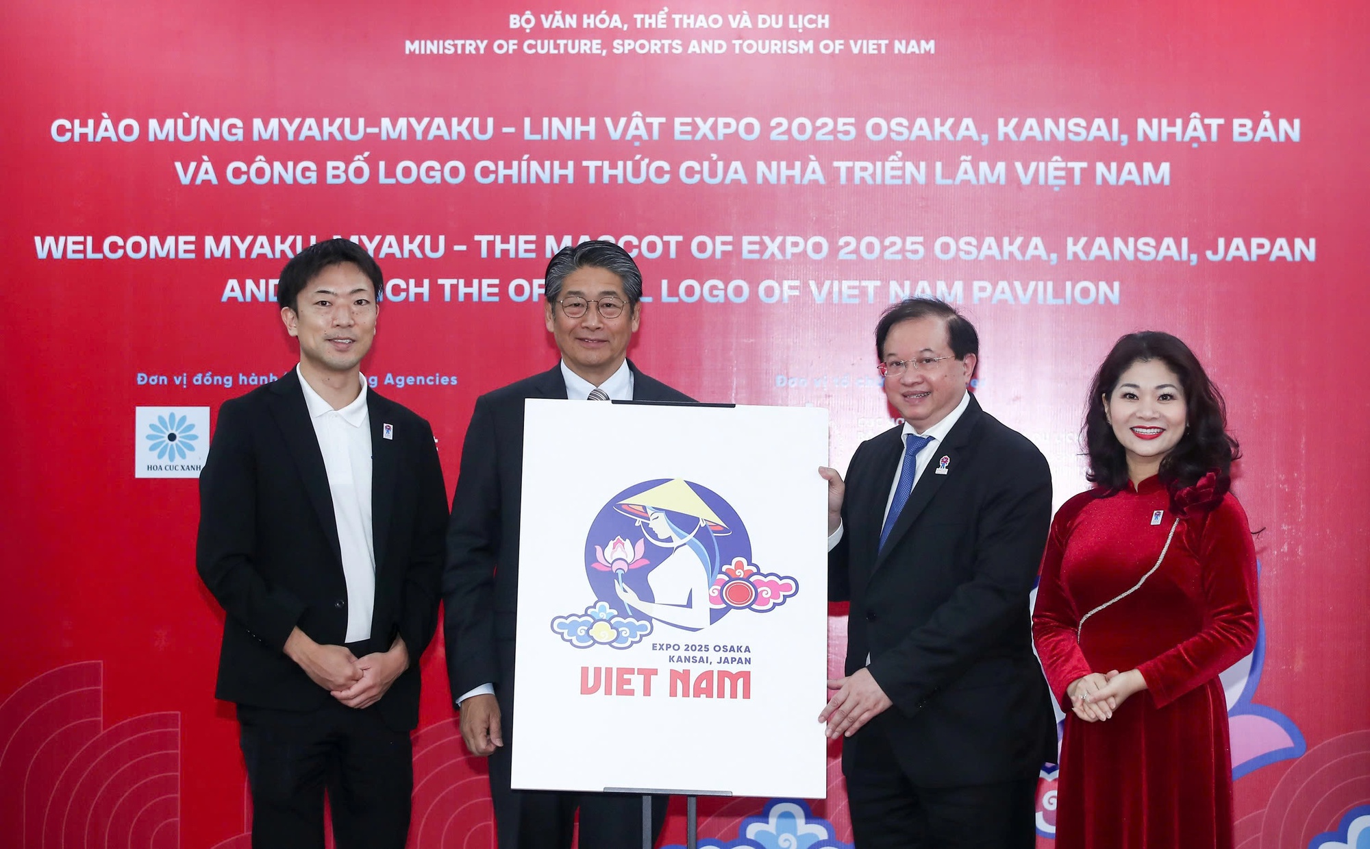 nha-trien-lam-viet-nam-tai-osaka.jpg