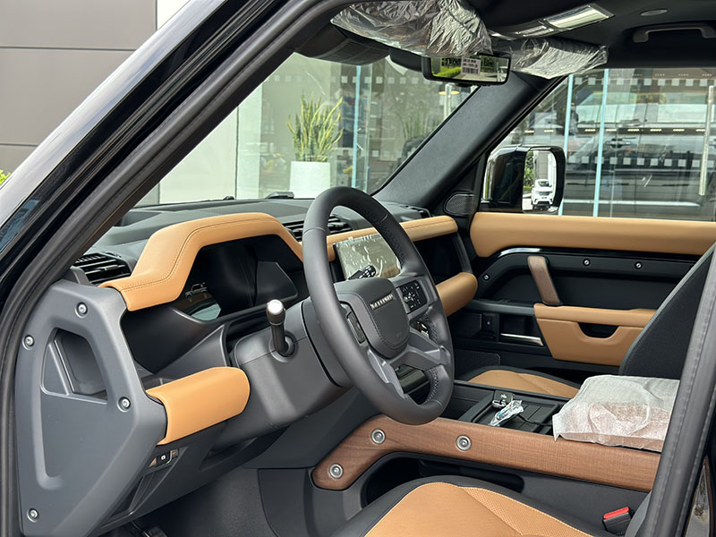 land-rover-1.jpg
