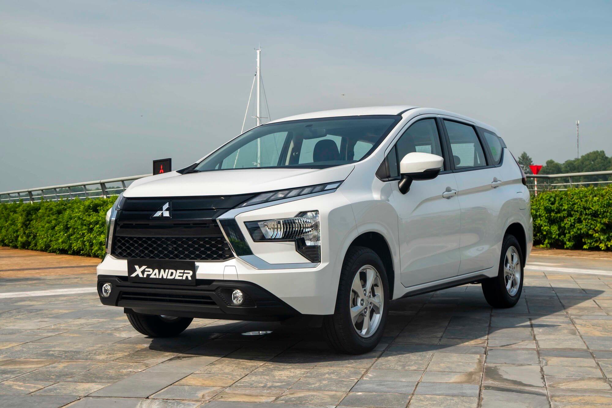 Mitsubishi-Xpander-AT-ECO.jpg