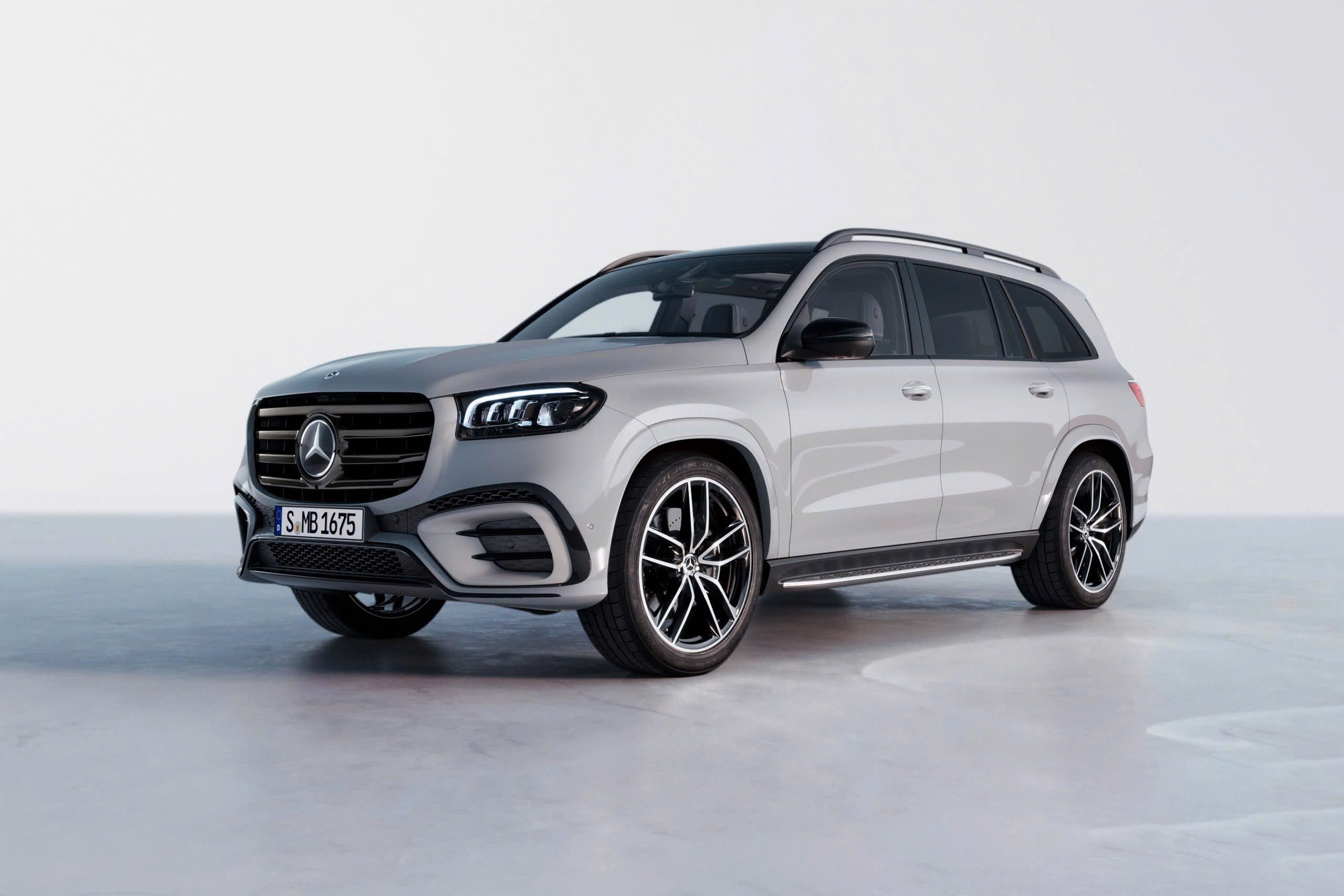 mercedes-gls450-2025.jpg