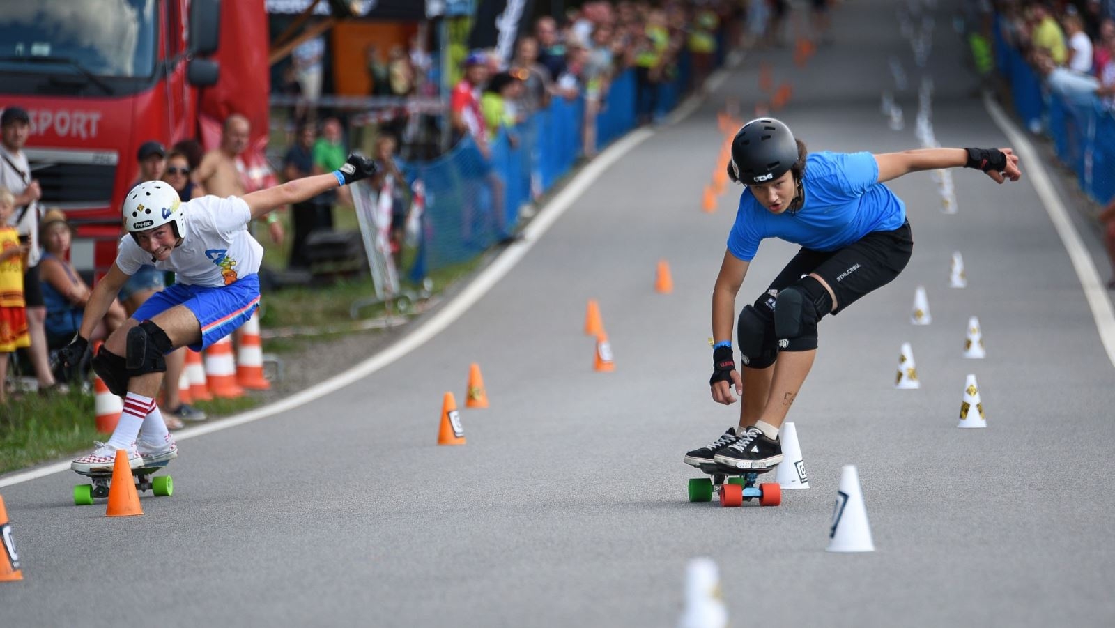 truot-patin-slalom.jpeg