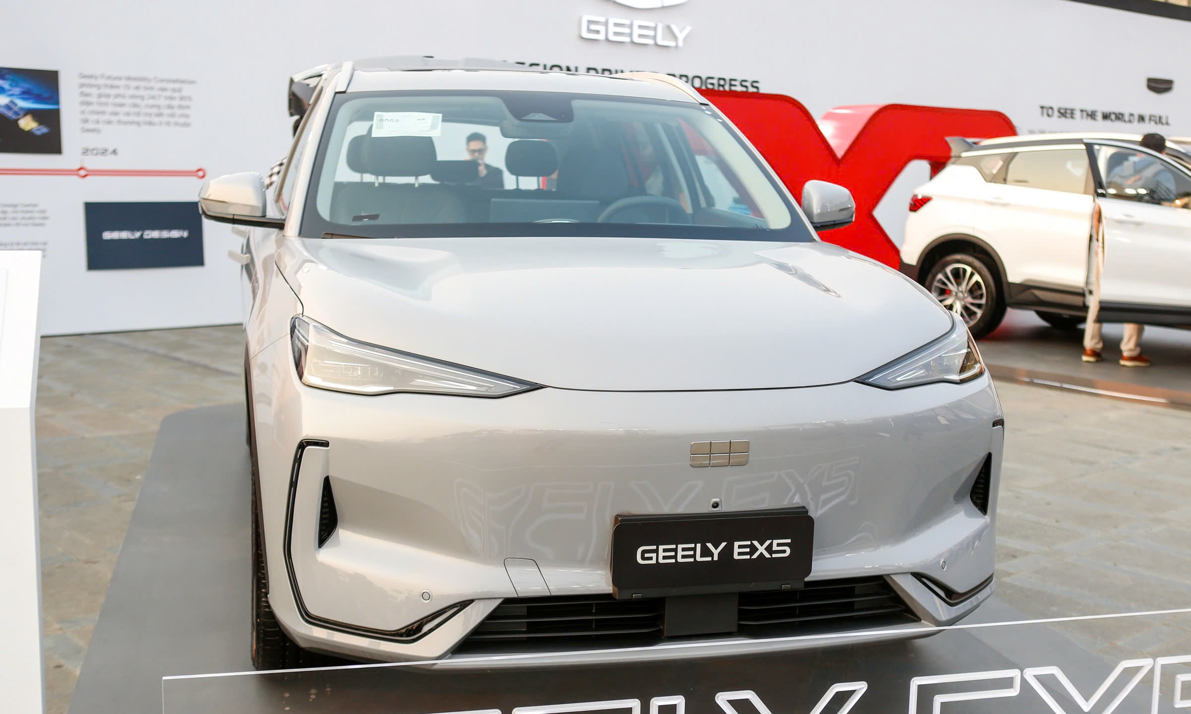 geely-ex5.jpg
