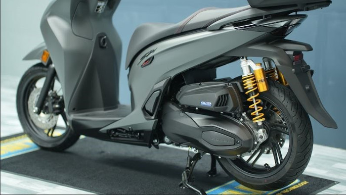 honda-sh350i-2.jpg