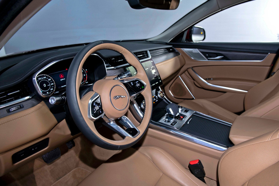 jaguar-xf-1.jpg