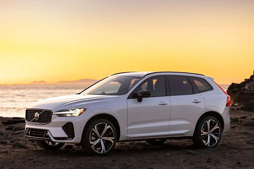 Volvo-XC60-2025.jpg