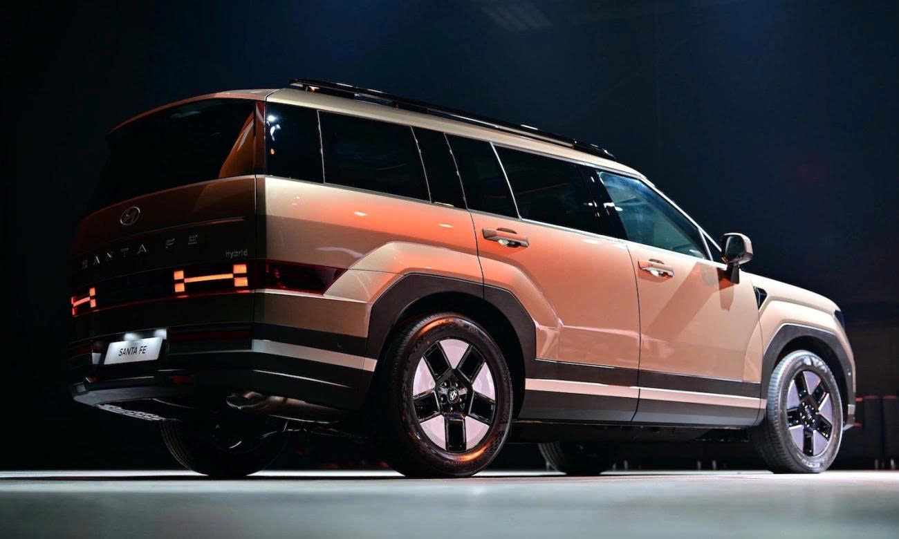 hyundai-santafe-1.jpg