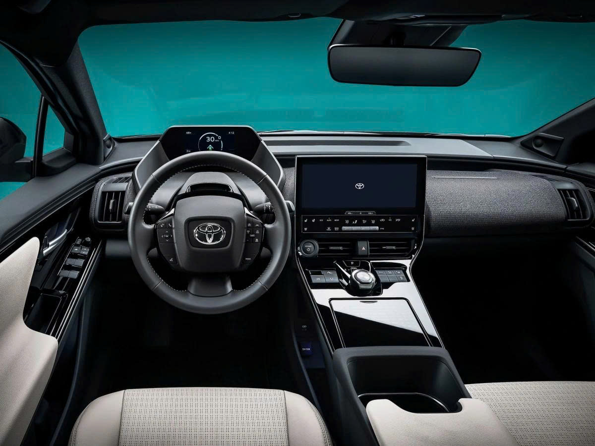 toyota-dien-1.jpg