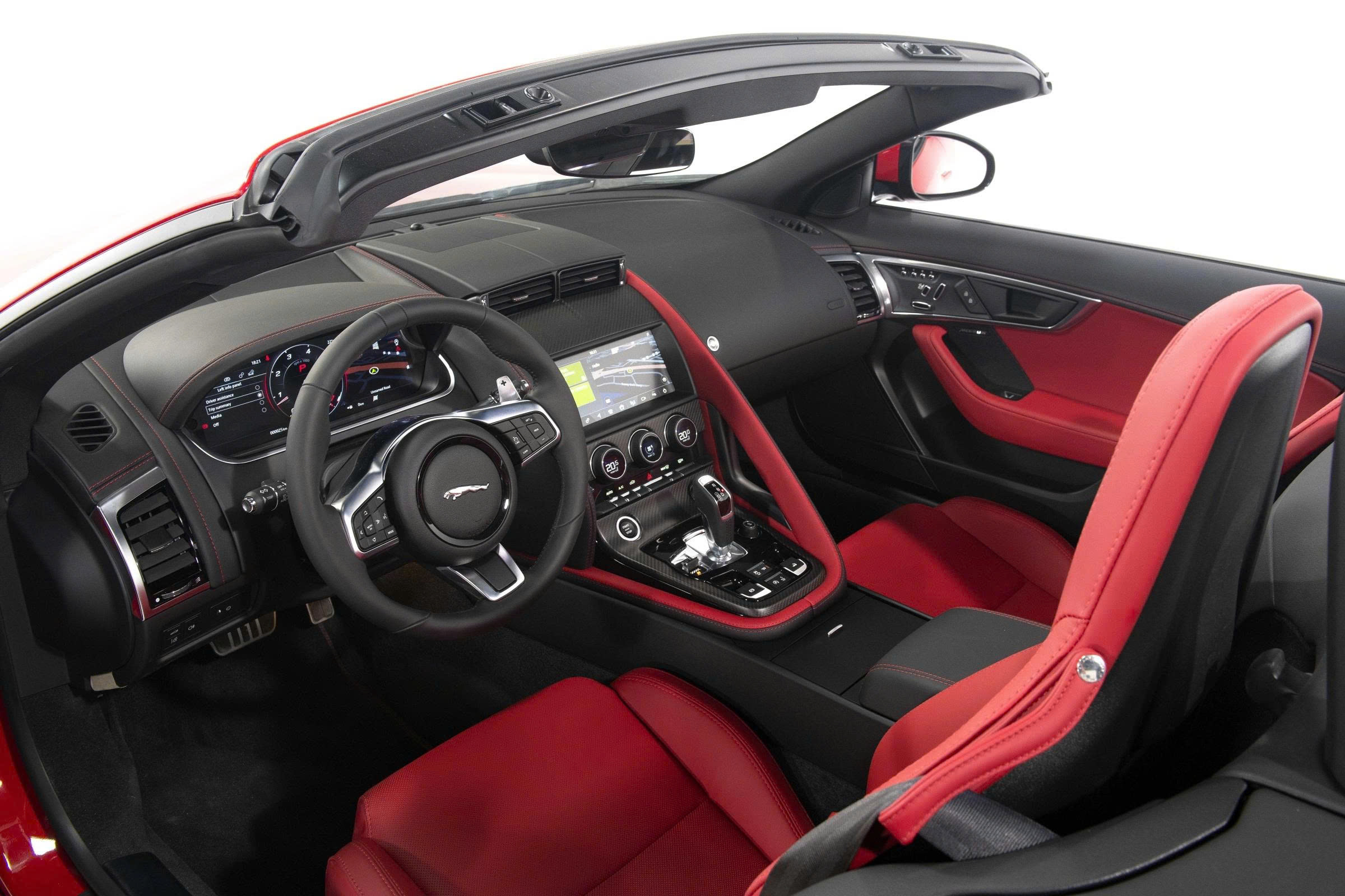 bang-gia-xe-jaguar-thang-8-2.jpg