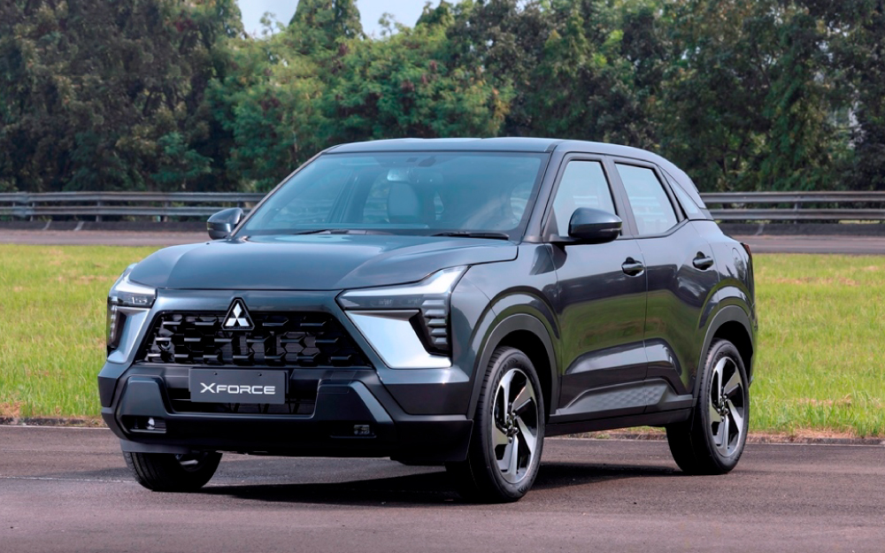 bang-gia-xe-mitsubishi-thang-8-1.jpg