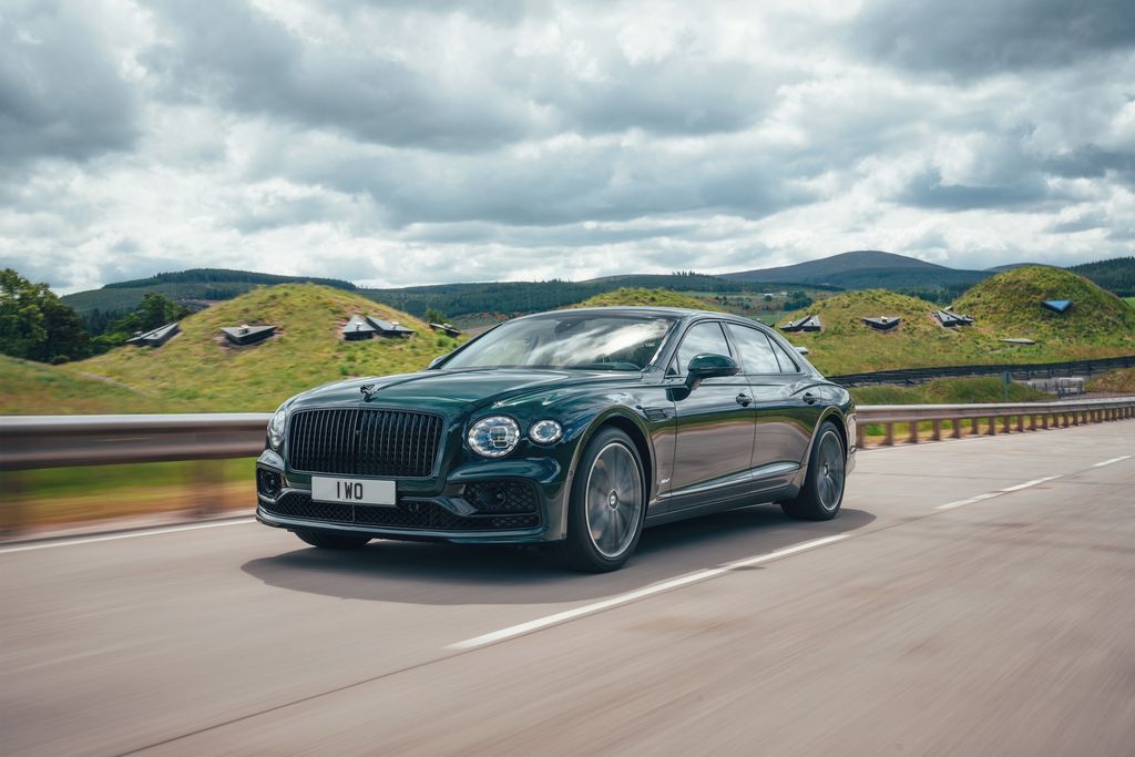 Bentley Flying Spur Hybrid-1.jpeg