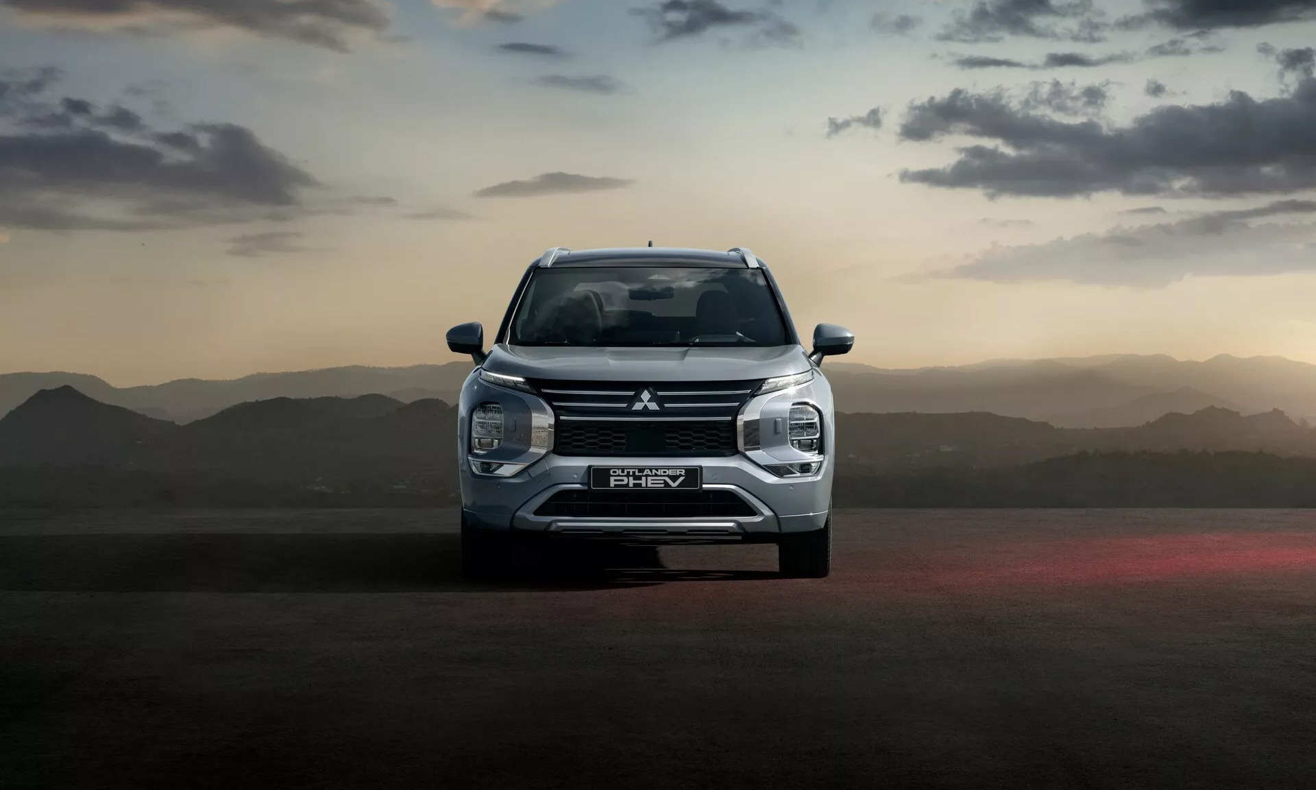 Mitsubishi-Outlander-PHEV-2025-2.jpg