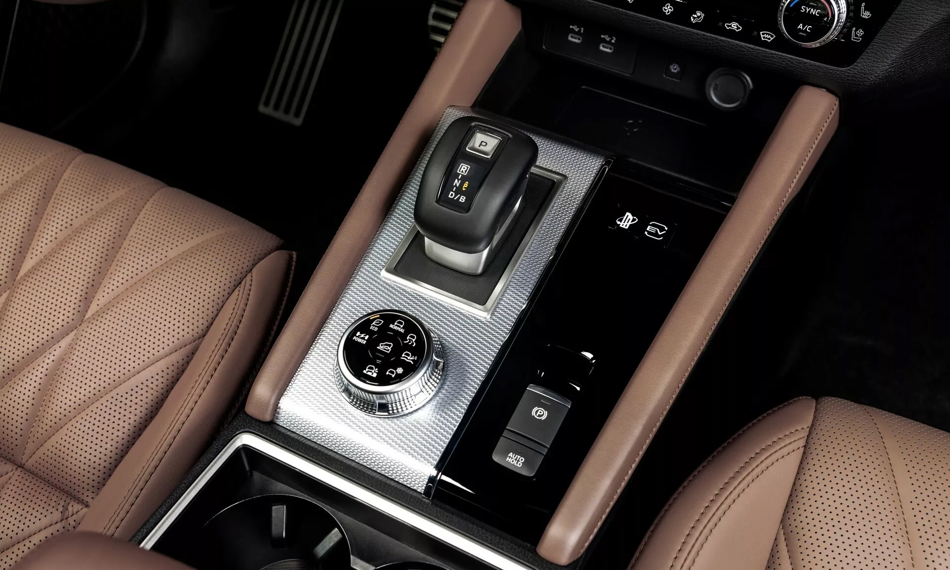 Mitsubishi-Outlander-PHEV-2025-5.jpg