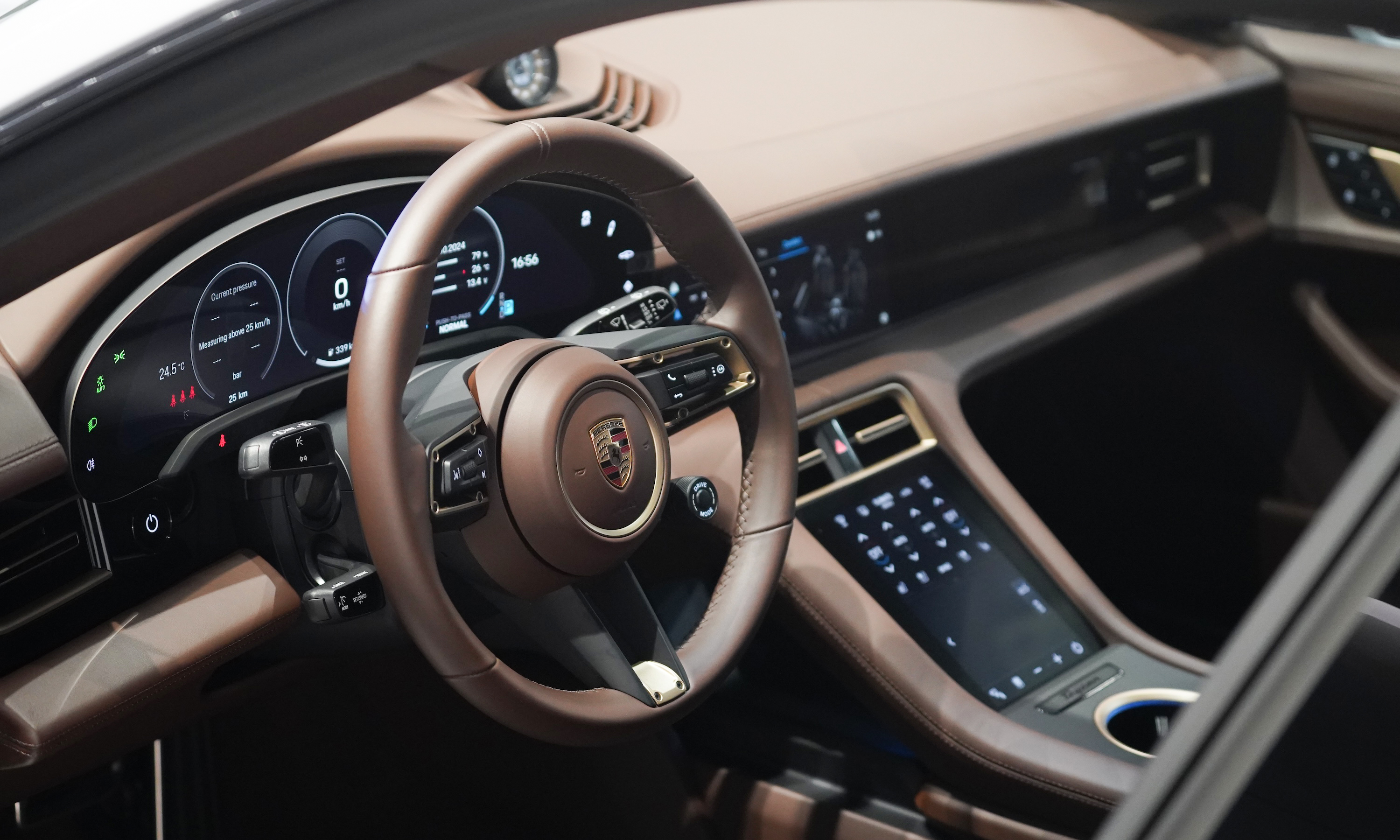 Porsche-Taycan-4.jpg