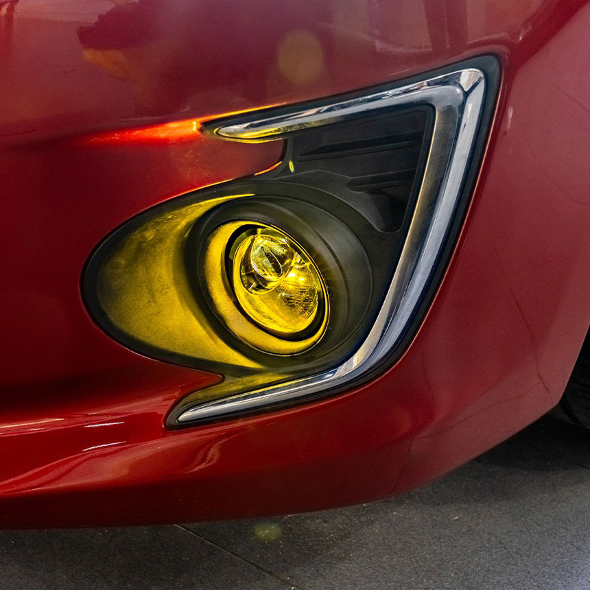 Mitsubishi-Attrange-xlight-f10-pro-2.jpg