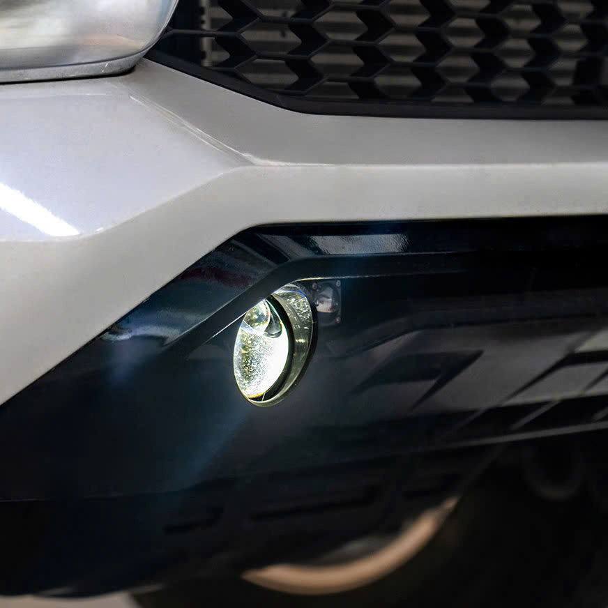 Mitsubishi-Pajero-xlight-f10-pro-1.jpg