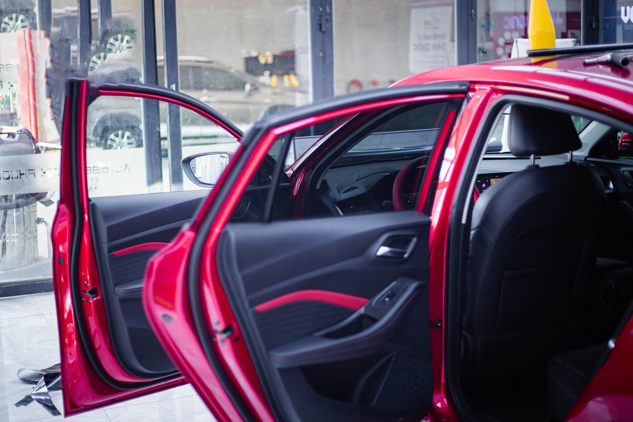 mg-titan-window-film-1.jpg